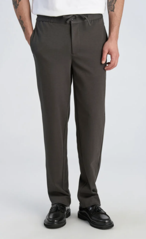 Superflex relaxed fit pant ink grey